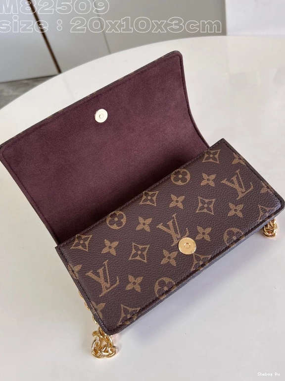 VUITTON Chain LOUIS On Lily Wallet 0710